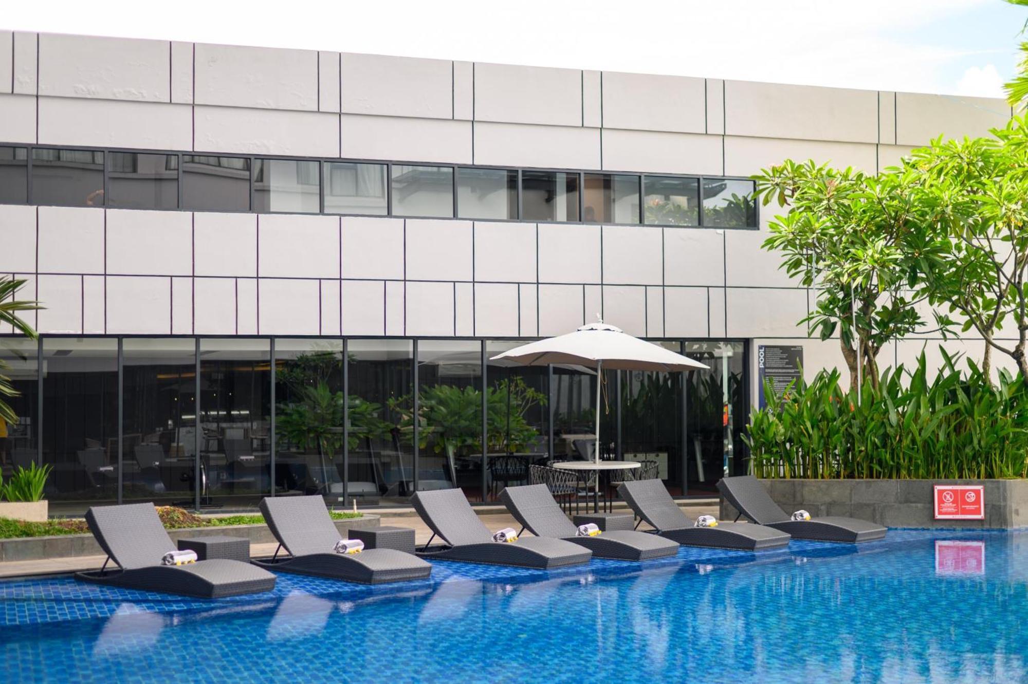 Aston Sorong Hotel & Conference Center Exterior foto
